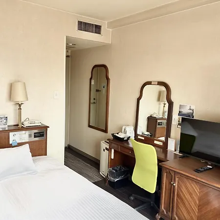 Hotel Claiton Shin-Osaka-2